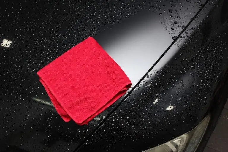 The Best Car Chamois for ScratchFree Drying DriveQuest